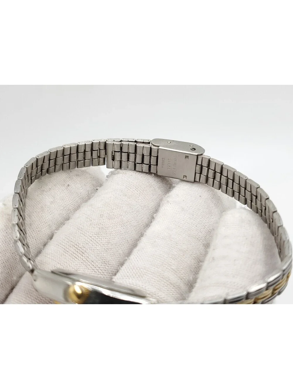 Tozai Quartz Women Watch Two-Tone White Dial Adjustable Band 18mm